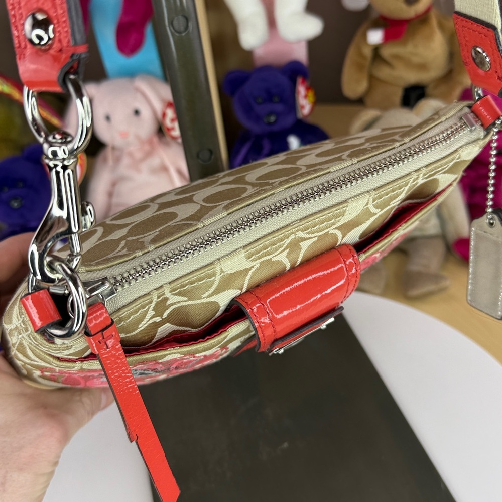 💥COACH - RARE Poppy Khaki Signature Coral Flower Sequin Crossbody Bag - 45U099 - Picture 9 of 13